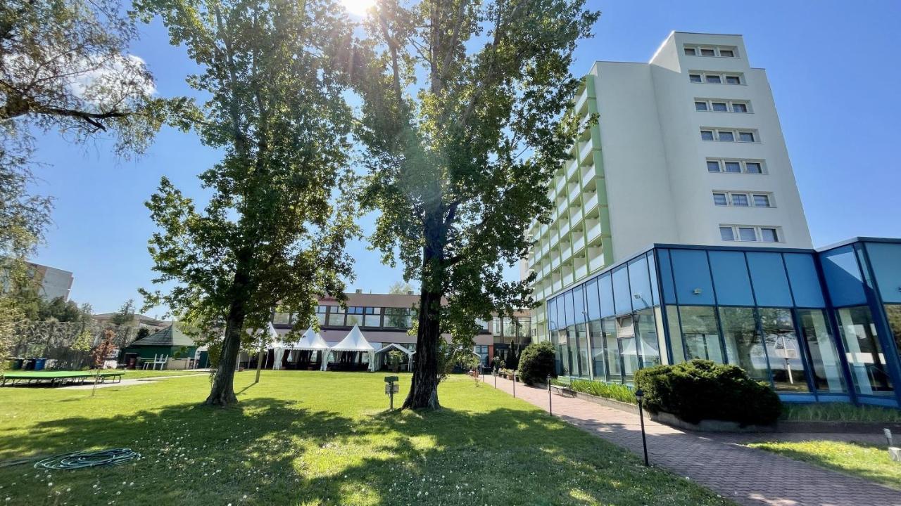 Hotel Magistern Konferencia és WellnessHotel Siófok Exterior foto
